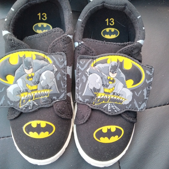 batman tennis shoes